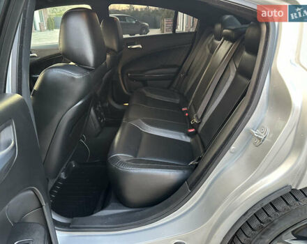 Сірий Додж Charger, об'ємом двигуна 3.6 л та пробігом 47 тис. км за 25000 $, фото 27 на Automoto.ua