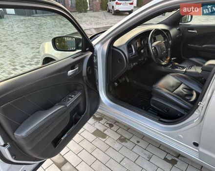 Сірий Додж Charger, об'ємом двигуна 3.6 л та пробігом 47 тис. км за 25000 $, фото 15 на Automoto.ua