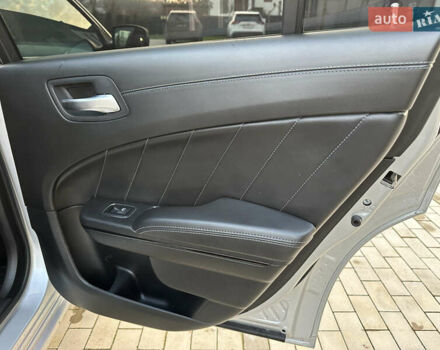 Сірий Додж Charger, об'ємом двигуна 3.6 л та пробігом 47 тис. км за 25000 $, фото 31 на Automoto.ua