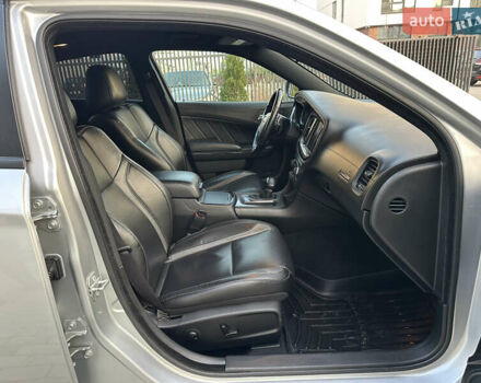 Сірий Додж Charger, об'ємом двигуна 3.6 л та пробігом 47 тис. км за 25000 $, фото 37 на Automoto.ua