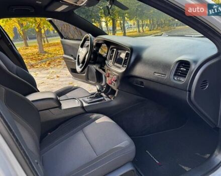 Додж Чарджер 2022 в Белой Церкве на Automoto.ua Серый Додж Чарджер, объемом двигателя 3.6 л и пробегом 63 тыс. км за 24500 $, фото 19 на Automoto.ua