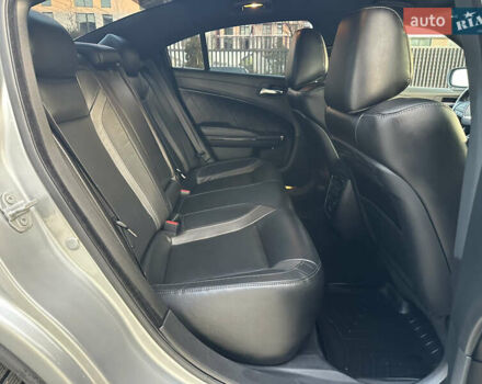 Сірий Додж Charger, об'ємом двигуна 3.6 л та пробігом 47 тис. км за 25000 $, фото 32 на Automoto.ua