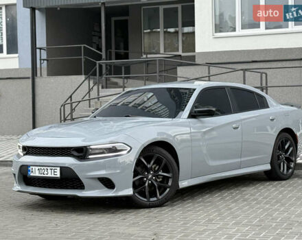 Серый Додж Чарджер, объемом двигателя 3.6 л и пробегом 65 тыс. км за 23900 $, фото 3 на Automoto.ua