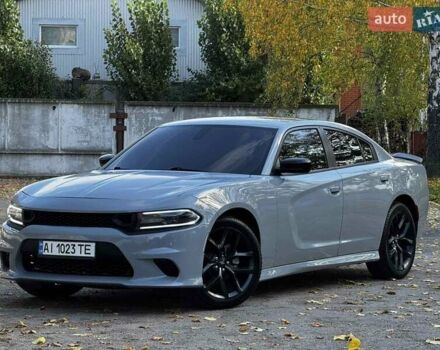 Додж Чарджер 2022 в Белой Церкве на Automoto.ua Серый Додж Чарджер, объемом двигателя 3.6 л и пробегом 63 тыс. км за 24500 $, фото 1 на Automoto.ua