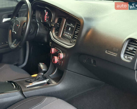 Серый Додж Чарджер, объемом двигателя 3.6 л и пробегом 65 тыс. км за 23900 $, фото 30 на Automoto.ua