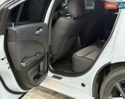 Серый Додж Чарджер, объемом двигателя 3.6 л и пробегом 65 тыс. км за 23900 $, фото 31 на Automoto.ua