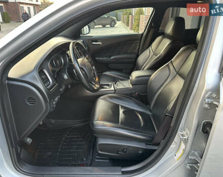 Сірий Додж Charger, об'ємом двигуна 3.6 л та пробігом 47 тис. км за 25000 $, фото 17 на Automoto.ua