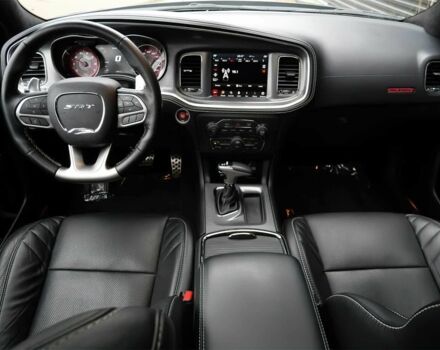 Серый Додж Чарджер, объемом двигателя 6.2 л и пробегом 12 тыс. км за 33000 $, фото 8 на Automoto.ua