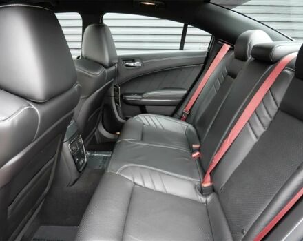 Серый Додж Чарджер, объемом двигателя 6.2 л и пробегом 12 тыс. км за 33000 $, фото 10 на Automoto.ua