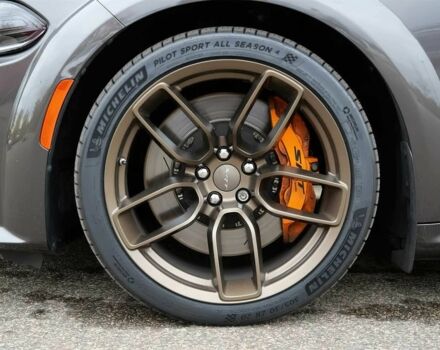 Серый Додж Чарджер, объемом двигателя 6.2 л и пробегом 12 тыс. км за 33000 $, фото 12 на Automoto.ua