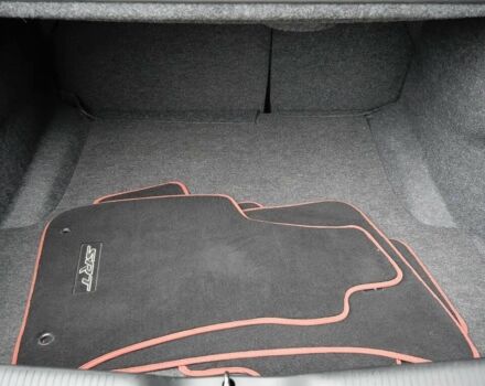 Серый Додж Чарджер, объемом двигателя 6.2 л и пробегом 12 тыс. км за 33000 $, фото 11 на Automoto.ua