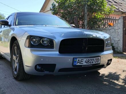Додж Чарджер 2006 в Першотравенске на Automoto.ua Серый Додж Чарджер, объемом двигателя 3.5 л и пробегом 212 тыс. км за 8200 $, фото 1 на Automoto.ua