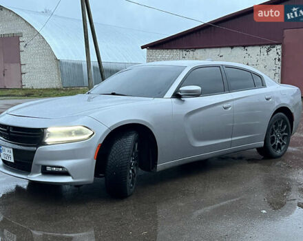 Серый Додж Чарджер, объемом двигателя 3.6 л и пробегом 198 тыс. км за 13800 $, фото 1 на Automoto.ua