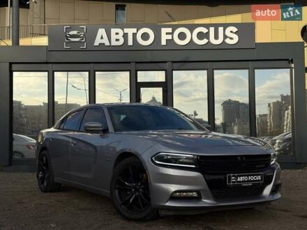 Сірий Додж Charger, об'ємом двигуна 5.65 л та пробігом 200 тис. км за 29990 $, фото 1 на Automoto.ua