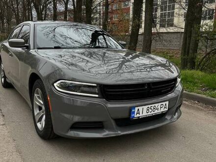 Серый Додж Чарджер, объемом двигателя 3.6 л и пробегом 80 тыс. км за 17999 $, фото 1 на Automoto.ua