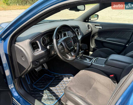 Синій Додж Charger, об'ємом двигуна 6.4 л та пробігом 40 тис. км за 43000 $, фото 5 на Automoto.ua
