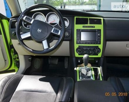 Зелений Додж Charger, об'ємом двигуна 5.7 л та пробігом 68 тис. км за 19000 $, фото 8 на Automoto.ua