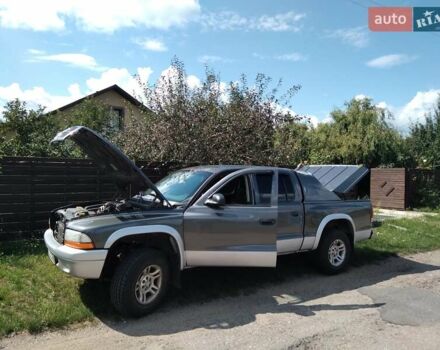 Сірий Додж Dakota, об'ємом двигуна 3.9 л та пробігом 161 тис. км за 10000 $, фото 1 на Automoto.ua