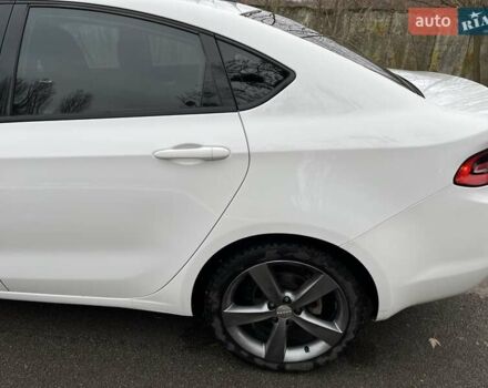 Белый Додж Дарт, объемом двигателя 2 л и пробегом 148 тыс. км за 8700 $, фото 14 на Automoto.ua
