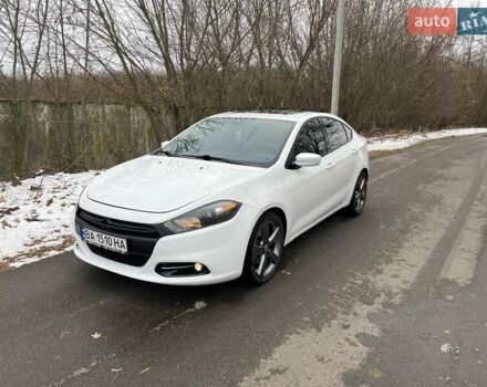 Белый Додж Дарт, объемом двигателя 2 л и пробегом 148 тыс. км за 8700 $, фото 2 на Automoto.ua