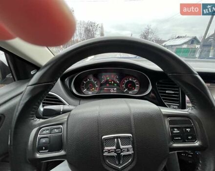Белый Додж Дарт, объемом двигателя 2 л и пробегом 148 тыс. км за 8700 $, фото 10 на Automoto.ua
