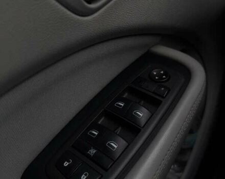 Белый Додж Дарт, объемом двигателя 2 л и пробегом 198 тыс. км за 8100 $, фото 15 на Automoto.ua