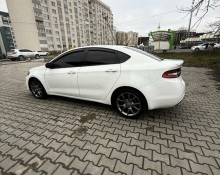 Белый Додж Дарт, объемом двигателя 2 л и пробегом 198 тыс. км за 8100 $, фото 3 на Automoto.ua