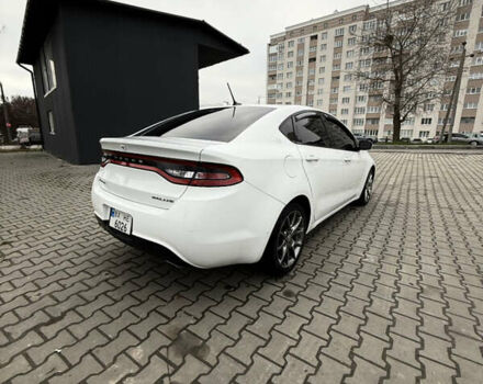 Белый Додж Дарт, объемом двигателя 2 л и пробегом 198 тыс. км за 8100 $, фото 2 на Automoto.ua