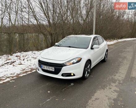 Белый Додж Дарт, объемом двигателя 2 л и пробегом 148 тыс. км за 8700 $, фото 1 на Automoto.ua