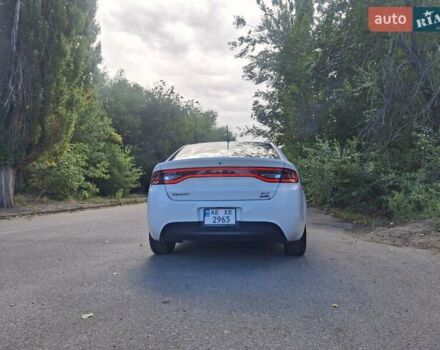 Белый Додж Дарт, объемом двигателя 2.4 л и пробегом 247 тыс. км за 8300 $, фото 6 на Automoto.ua