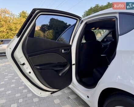 Белый Додж Дарт, объемом двигателя 2.4 л и пробегом 212 тыс. км за 6999 $, фото 57 на Automoto.ua