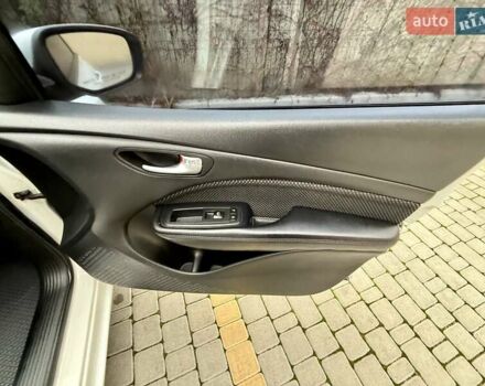 Білий Додж Дарт, об'ємом двигуна 2.4 л та пробігом 212 тис. км за 6900 $, фото 41 на Automoto.ua