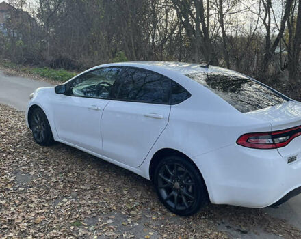 Білий Додж Дарт, об'ємом двигуна 2.4 л та пробігом 200 тис. км за 7900 $, фото 1 на Automoto.ua