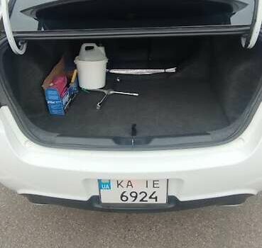 Белый Додж Дарт, объемом двигателя 2.36 л и пробегом 84 тыс. км за 9900 $, фото 14 на Automoto.ua