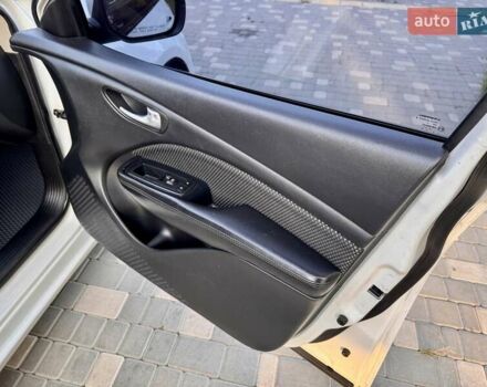 Белый Додж Дарт, объемом двигателя 2.4 л и пробегом 212 тыс. км за 6999 $, фото 43 на Automoto.ua