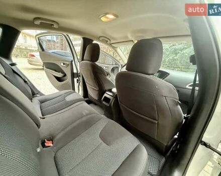 Білий Додж Дарт, об'ємом двигуна 2.4 л та пробігом 212 тис. км за 6900 $, фото 31 на Automoto.ua