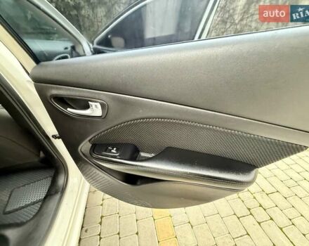 Білий Додж Дарт, об'ємом двигуна 2.4 л та пробігом 212 тис. км за 6900 $, фото 28 на Automoto.ua