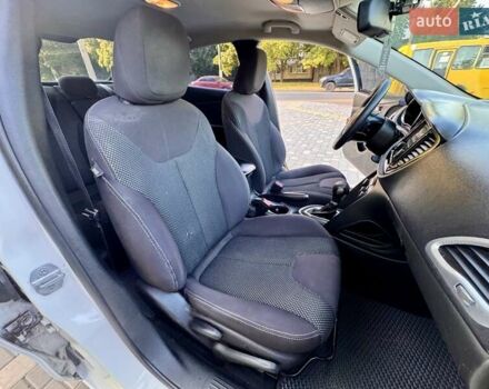 Белый Додж Дарт, объемом двигателя 2.4 л и пробегом 212 тыс. км за 6999 $, фото 41 на Automoto.ua