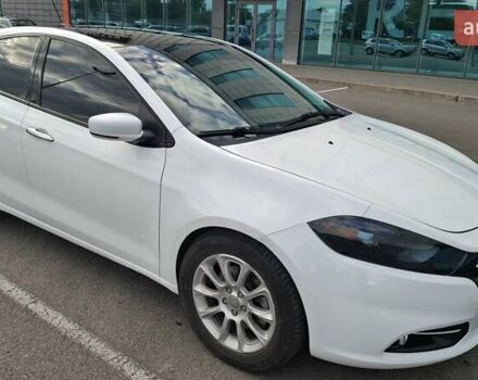 Белый Додж Дарт, объемом двигателя 2.4 л и пробегом 322 тыс. км за 8100 $, фото 3 на Automoto.ua