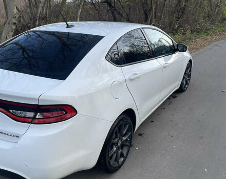Білий Додж Дарт, об'ємом двигуна 2.4 л та пробігом 200 тис. км за 7900 $, фото 4 на Automoto.ua