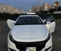 Белый Додж Дарт, объемом двигателя 2.4 л и пробегом 151 тыс. км за 7800 $, фото 1 на Automoto.ua