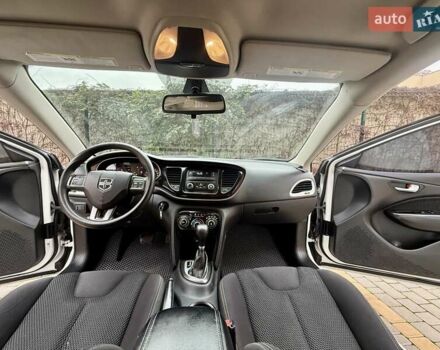 Білий Додж Дарт, об'ємом двигуна 2.4 л та пробігом 212 тис. км за 6900 $, фото 30 на Automoto.ua