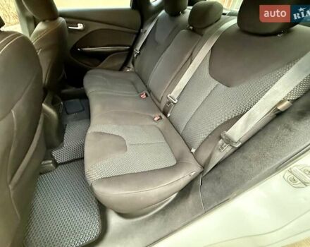 Білий Додж Дарт, об'ємом двигуна 2.4 л та пробігом 212 тис. км за 6900 $, фото 38 на Automoto.ua