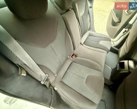 Білий Додж Дарт, об'ємом двигуна 2.4 л та пробігом 212 тис. км за 6900 $, фото 32 на Automoto.ua