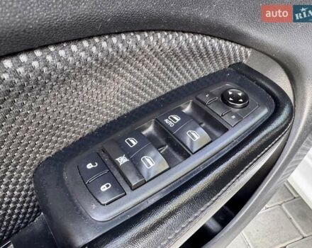 Белый Додж Дарт, объемом двигателя 2.4 л и пробегом 212 тыс. км за 6999 $, фото 48 на Automoto.ua