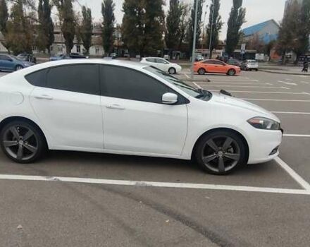 Белый Додж Дарт, объемом двигателя 2.36 л и пробегом 84 тыс. км за 9900 $, фото 4 на Automoto.ua