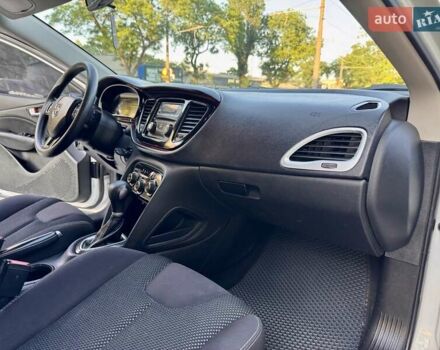 Белый Додж Дарт, объемом двигателя 2.4 л и пробегом 212 тыс. км за 6999 $, фото 45 на Automoto.ua