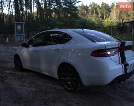 Белый Додж Дарт, объемом двигателя 2.4 л и пробегом 192 тыс. км за 9400 $, фото 5 на Automoto.ua