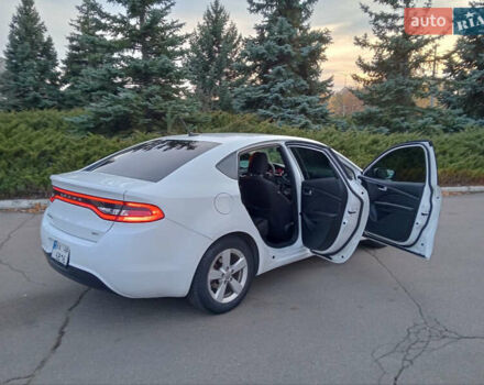 Білий Додж Дарт, об'ємом двигуна 2.36 л та пробігом 152 тис. км за 7000 $, фото 13 на Automoto.ua