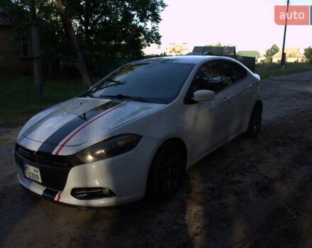 Белый Додж Дарт, объемом двигателя 2.4 л и пробегом 192 тыс. км за 9400 $, фото 3 на Automoto.ua